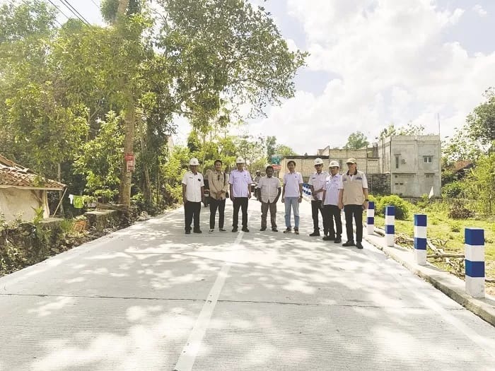 Proyek Jalan Tlambah-Palengaan